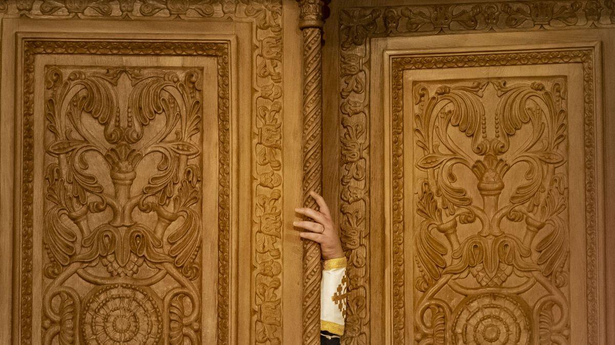 salarii preoti romania patriarh daniel