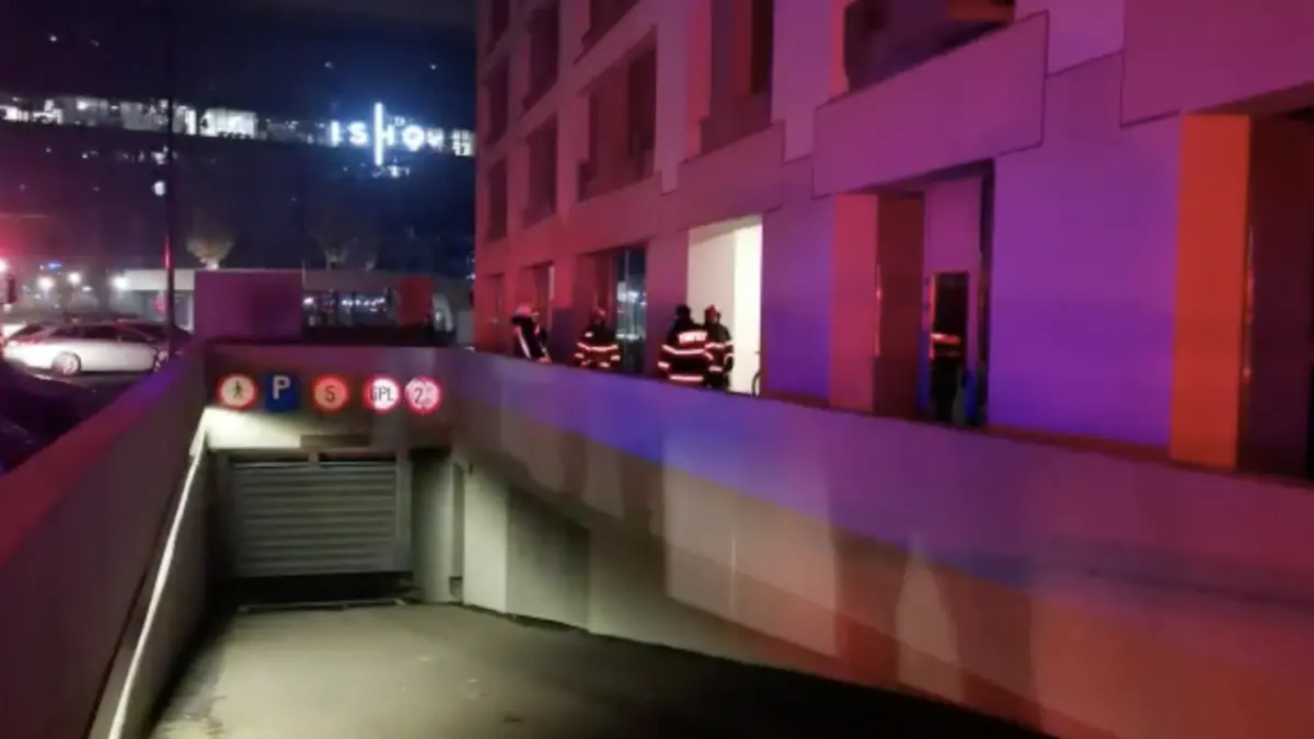 incendiu bloc 20 etaje timisoara 100 persoane evacuate