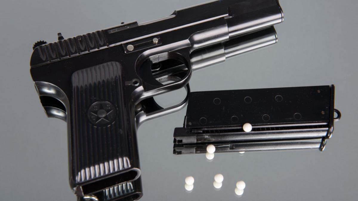 elev liceul sportiv banatul timisoara pistol scoala impuscat coleg