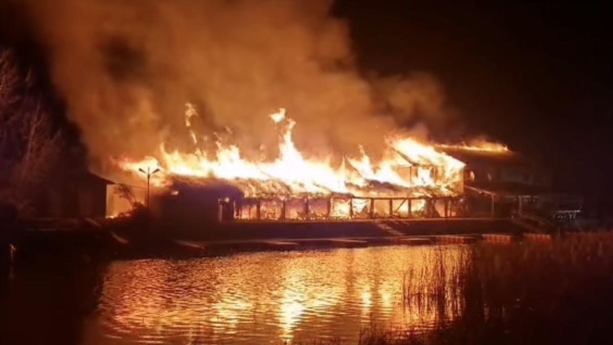 incendiu devastator pensiune delta dunarii