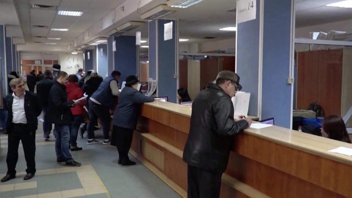 Modificări în Codul Fiscal. Se schimbă taxele și modul de impozitare pentru PFA și SRL | Ce firme vor plăti contribuții mai mari