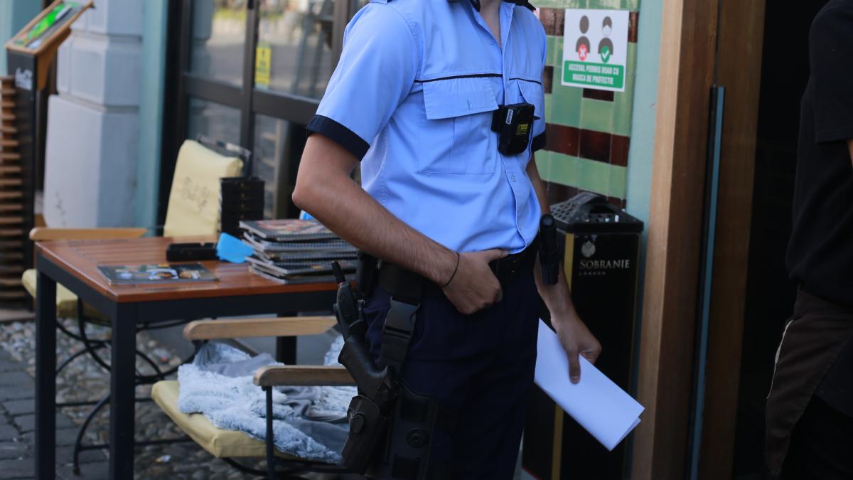 politist maramures retinut foc masina vecin