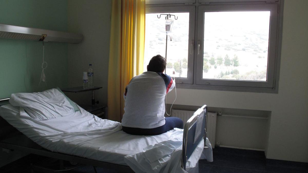 pacient spital drobeta turnu severin confundat geam usa cazut etaj