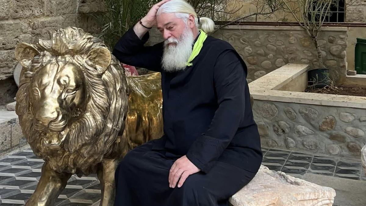 preot calistrat omorat cal patriarhia romania persoana violenta