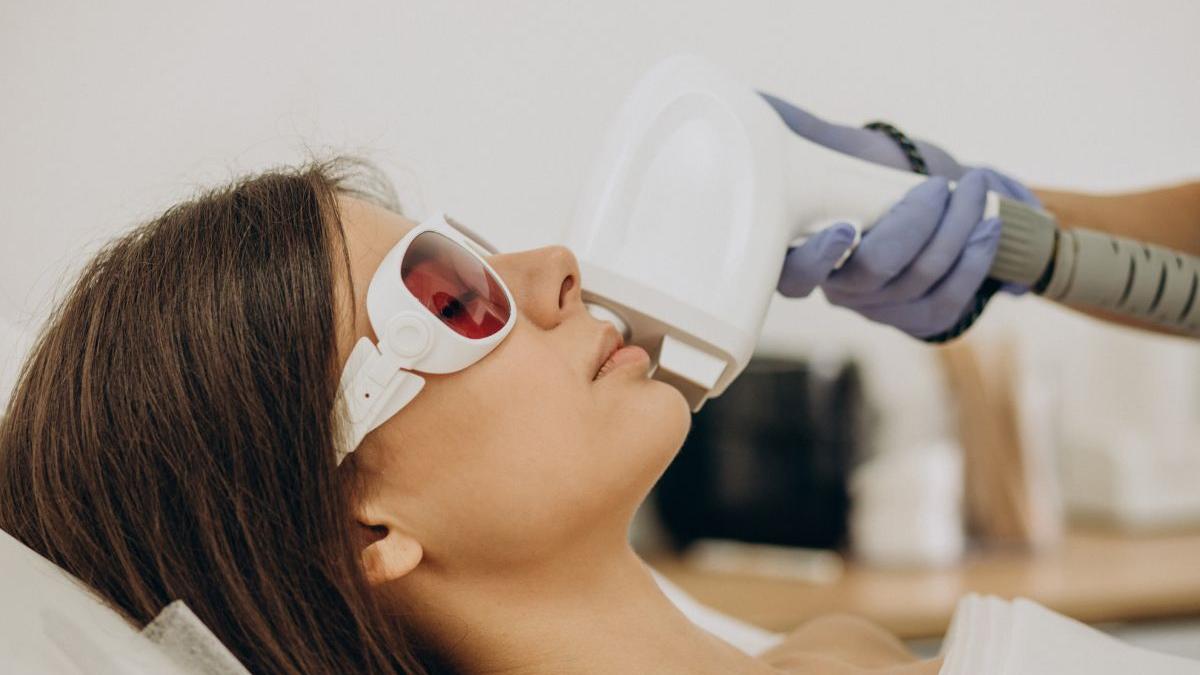 Epilare definitivă față! Utilizarea laserului în epilarea facial