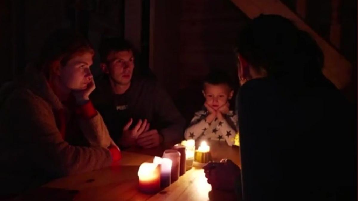 ilia copil sase ani orfan razboi mariupol foame jucarii