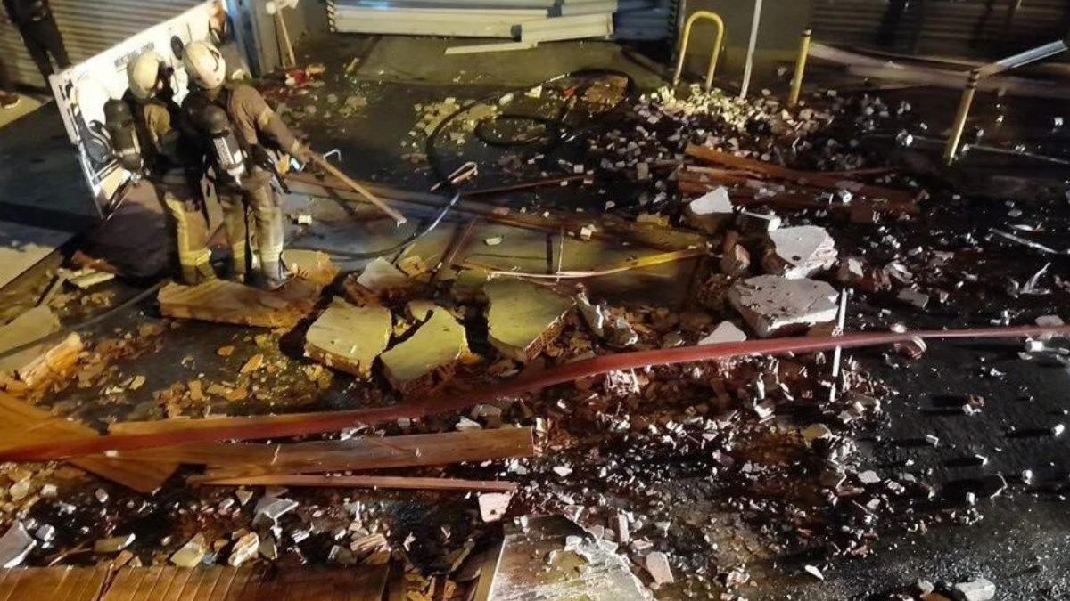 Explozie în centrul oraşului Istanbul. Trei maşini sunt în flăcări