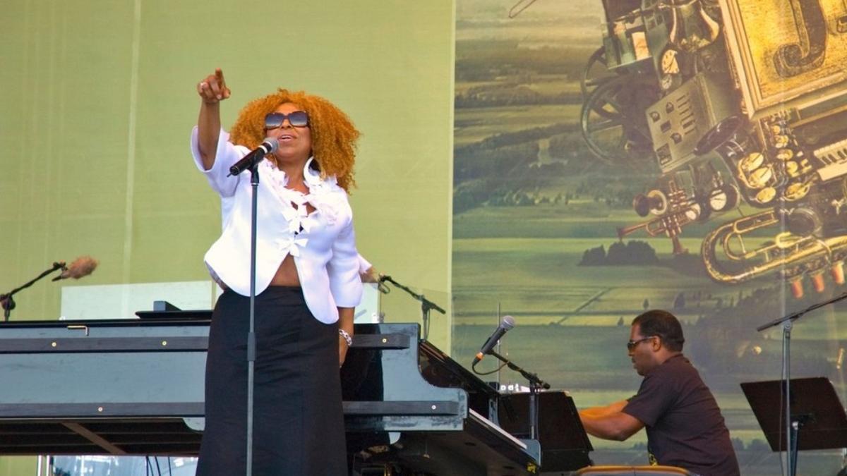 roberta flack killing me softly nu mai poate canta diagnosticata boala incurabila