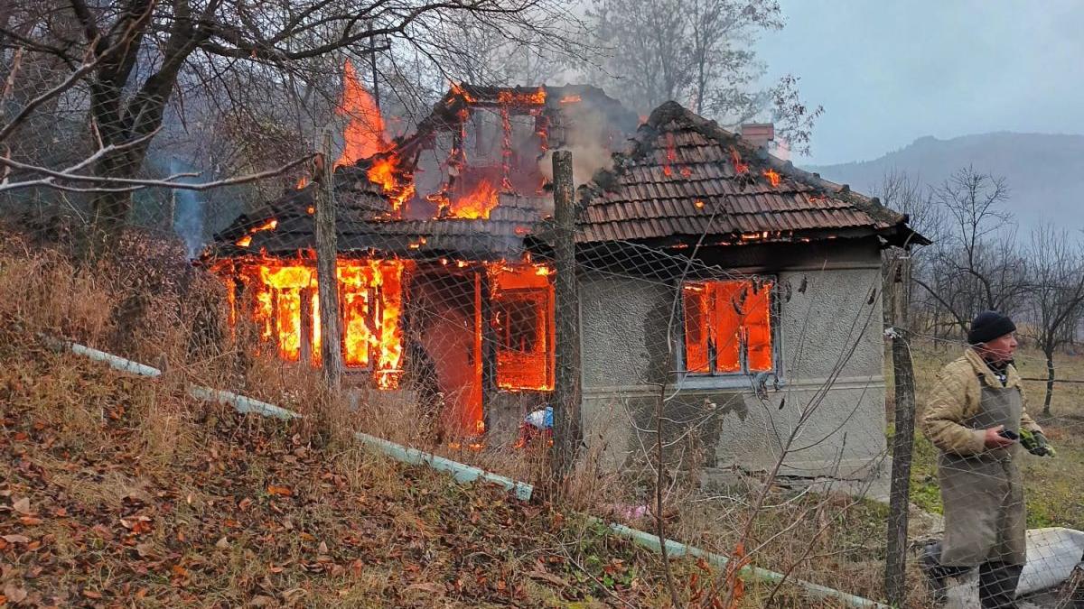 baietel fetita doi ani morti incendiu casa buzau