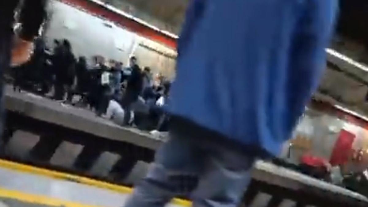 forte securitate iraniene trag oameni metrou teheran