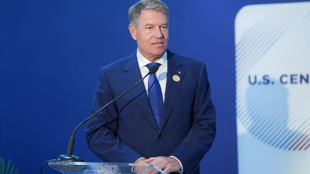 klaus iohannis promulgare retragere romania doua banci actionar rusia