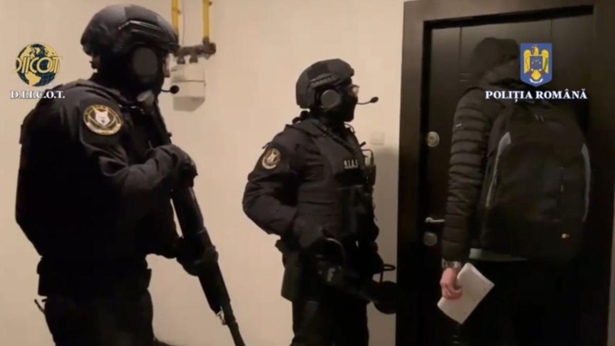 perchezitii diicot cazinouri deschise parter blocuri doi frati grupare mafiota