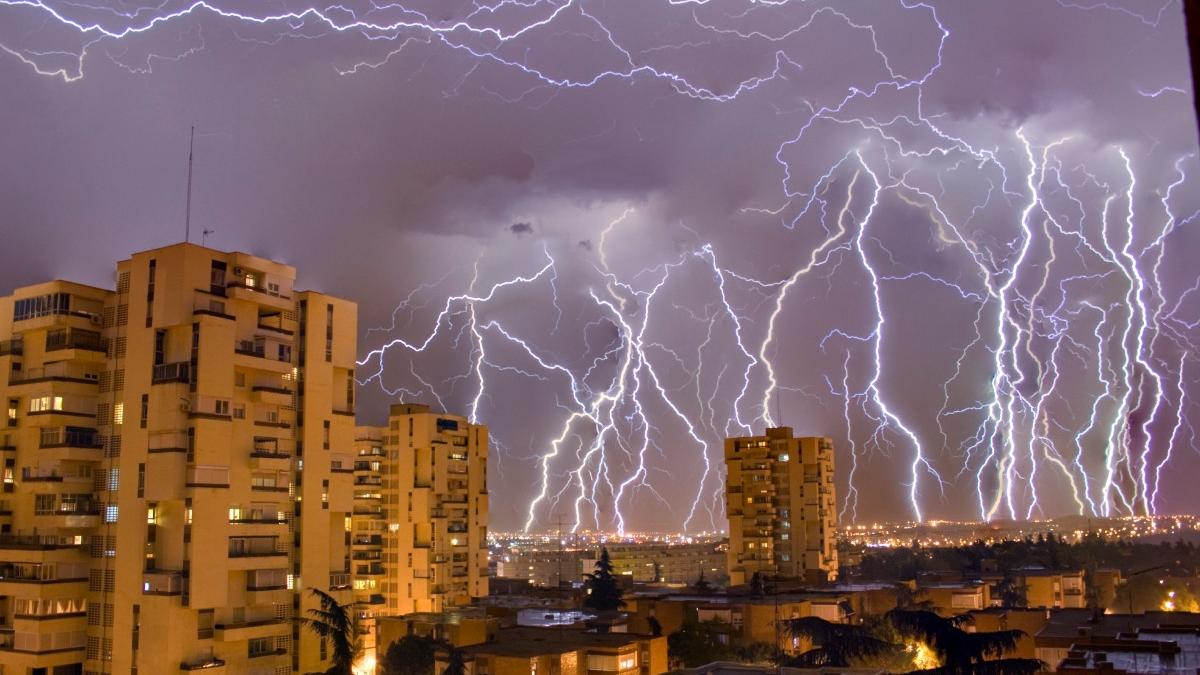 prognoza meteo anm nucleu ciclon vremea romania fenomene meteo ploi ninsori