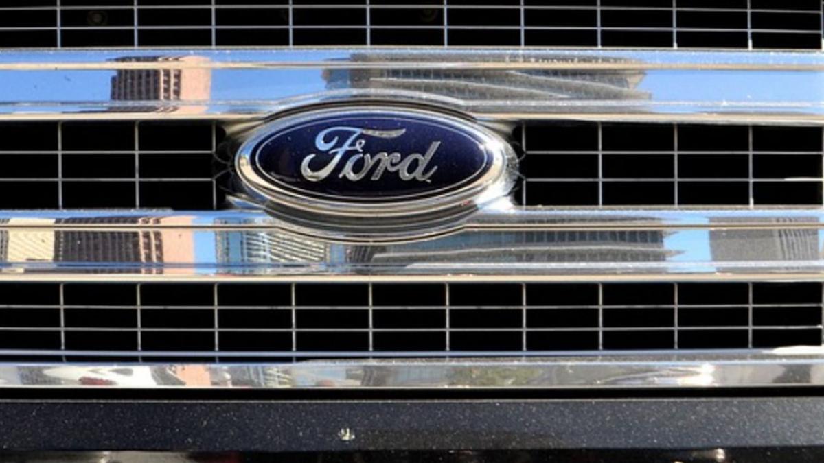 ford masina service risc incendiu