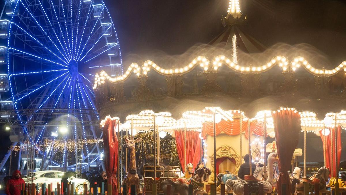 Cât ne costă o zi de distracţie la Târgul de Crăciun din Piaţa Constituţiei