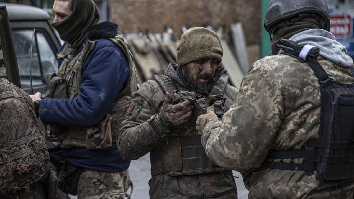 autocar soldati ucraineni accident camion letonia