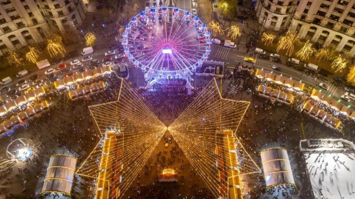 Bătaie cu pumni şi picioare la Târgul de Crăciun din Piaţa Constituţiei