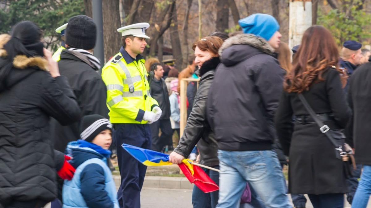 incredere romani principale probleme sondaj curs