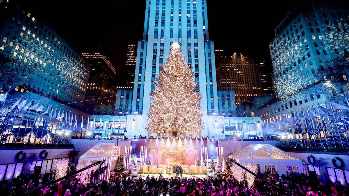 fotografii brad de craciun new york rockefeller center 2022