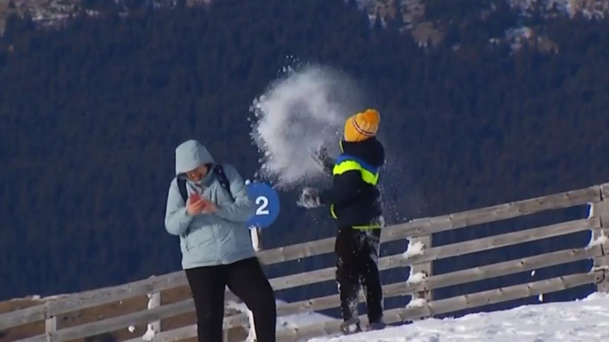 minivacanta la munte sinaia cota 2000 turisti