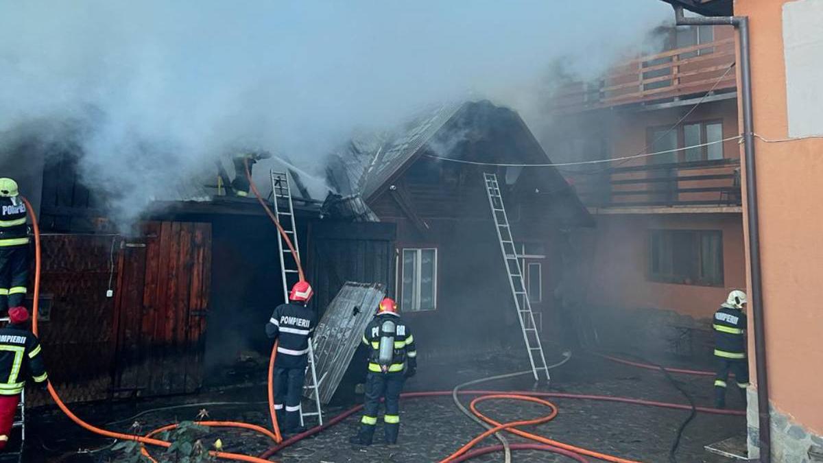 incendiu sura moeciul de jos brasov