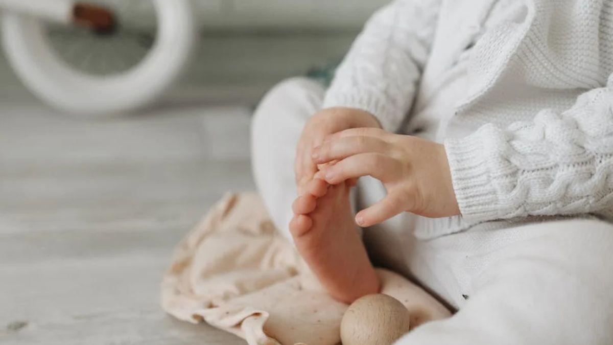 bebelus abandonat scara bloc republica moldova