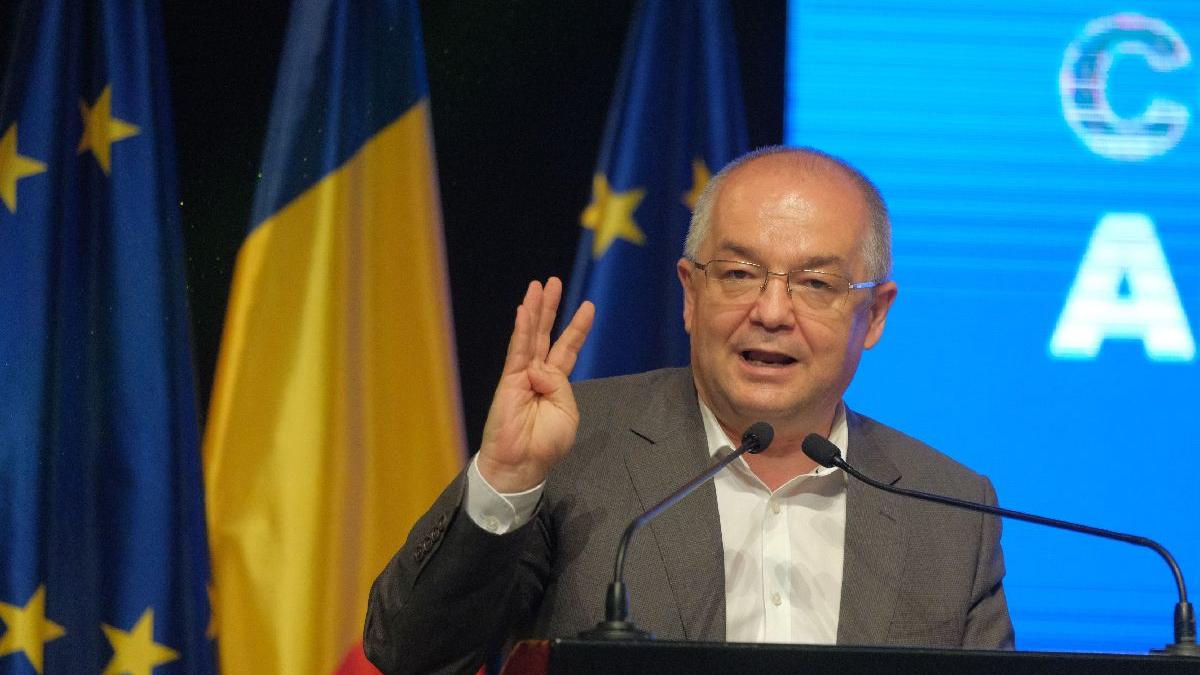 licitatie cluj emil boc 9000 de lei