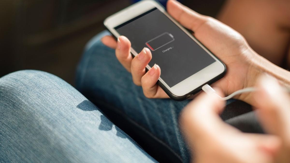 ue termen limita trecere incarcator universal telefoane tablete casti