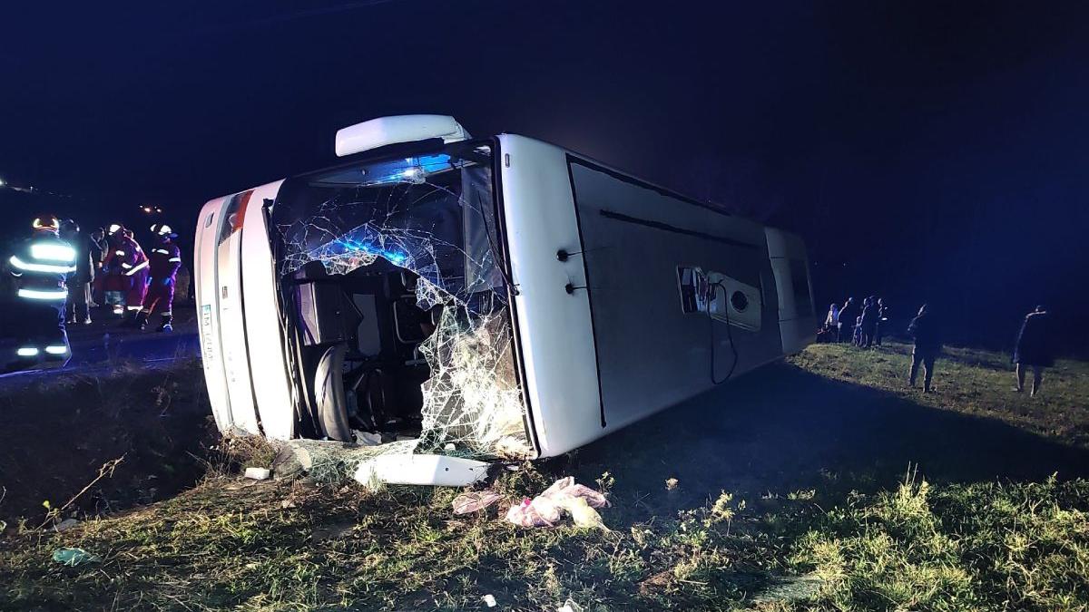 autocar 33 pasageri accident buteni arad planul rosu de interventie