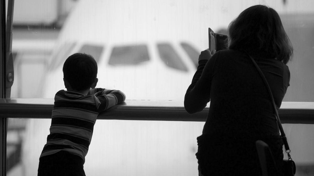 romani blocati aeroport timisoara