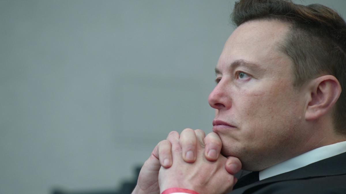 twitter suspendat cont urmarea avion privat elon musk