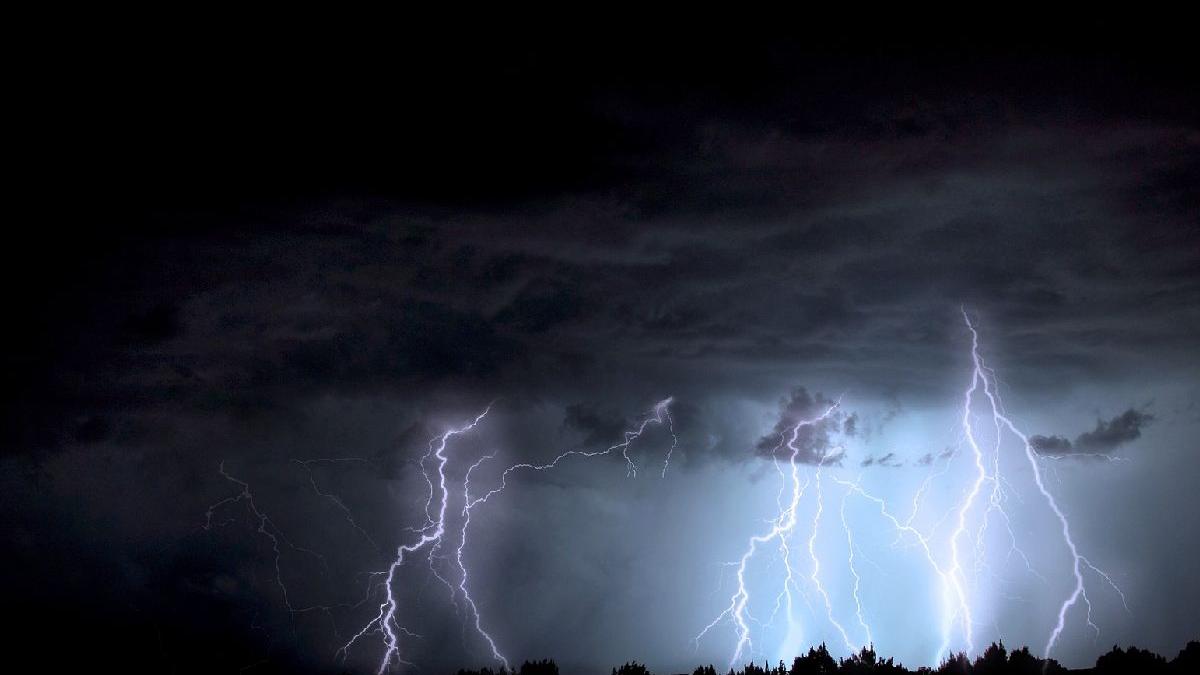 furtuna efrain ploaie statie de metrou