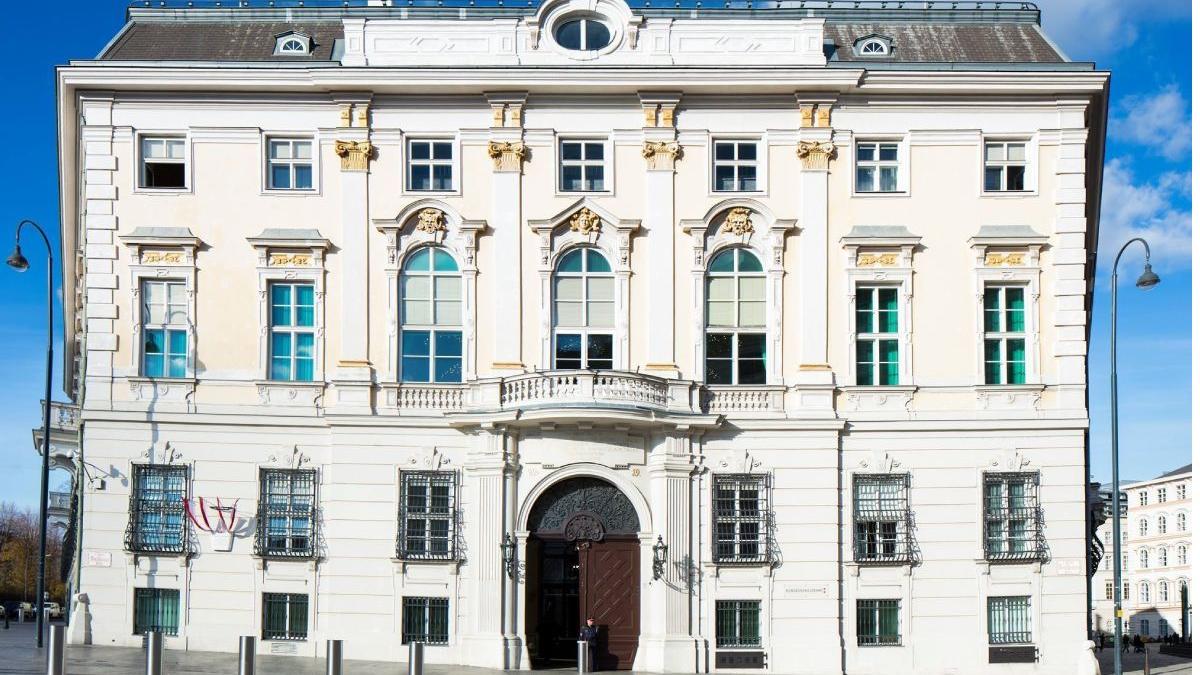 romanii din austria protest cancelar karl nehammer