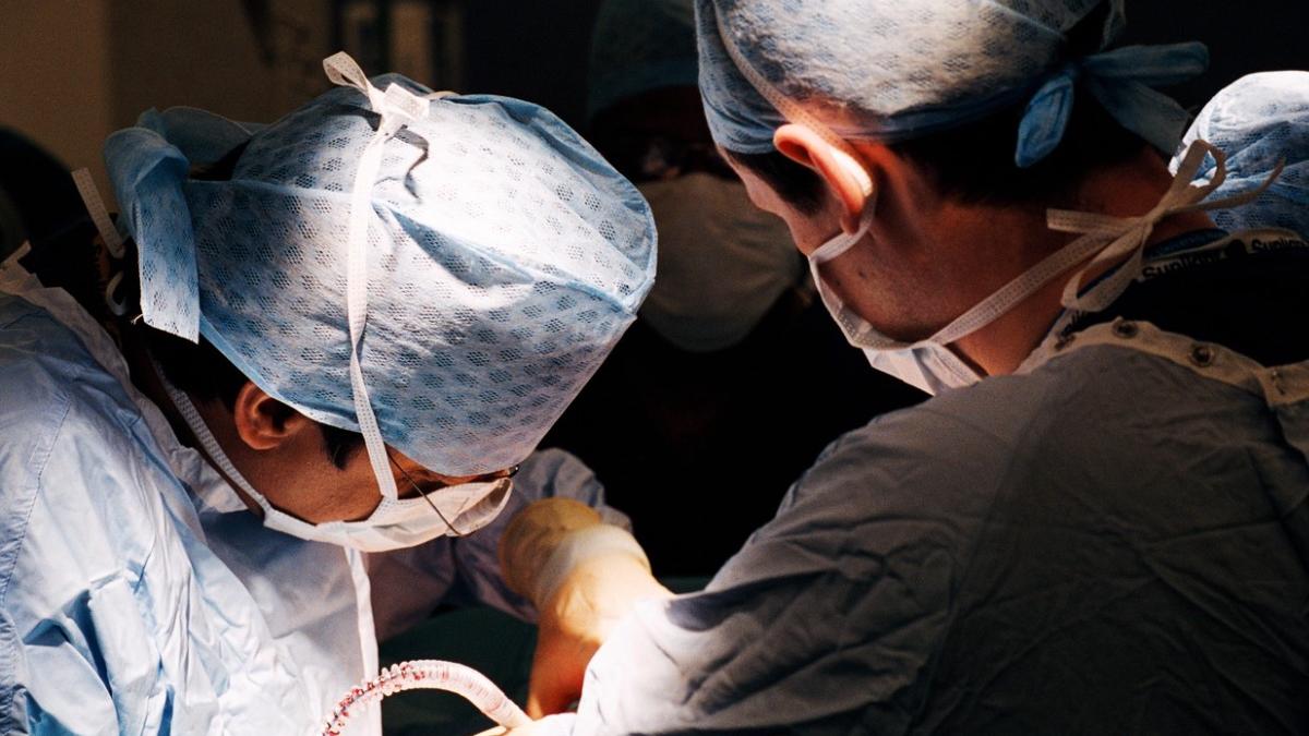 medici spitalul de copii iasi replantat ambele brate fata 15 ani accident pascani