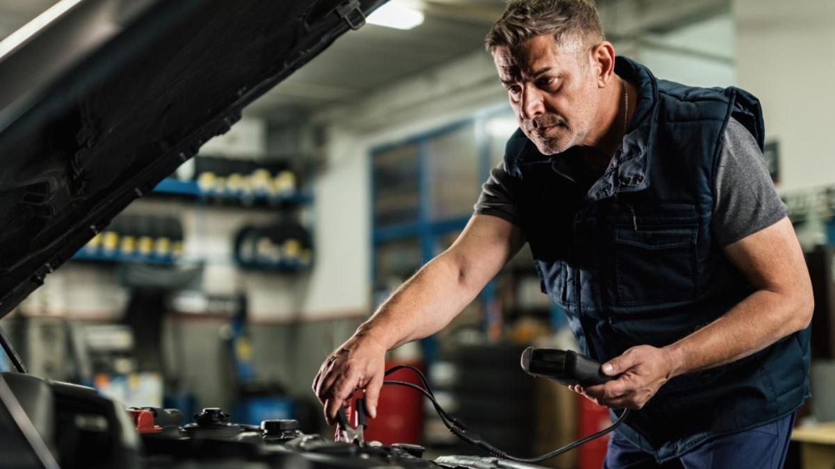 5 verificari auto pe care e necesar sa le faci frecvent pentru siguranta la volan