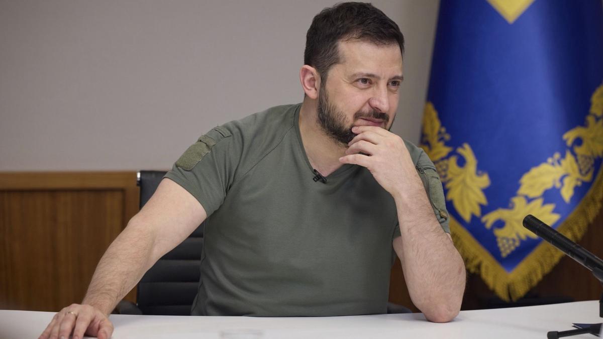 volodimir zelenski drapel ucraina semnat soldati cadou joe biden congres sua