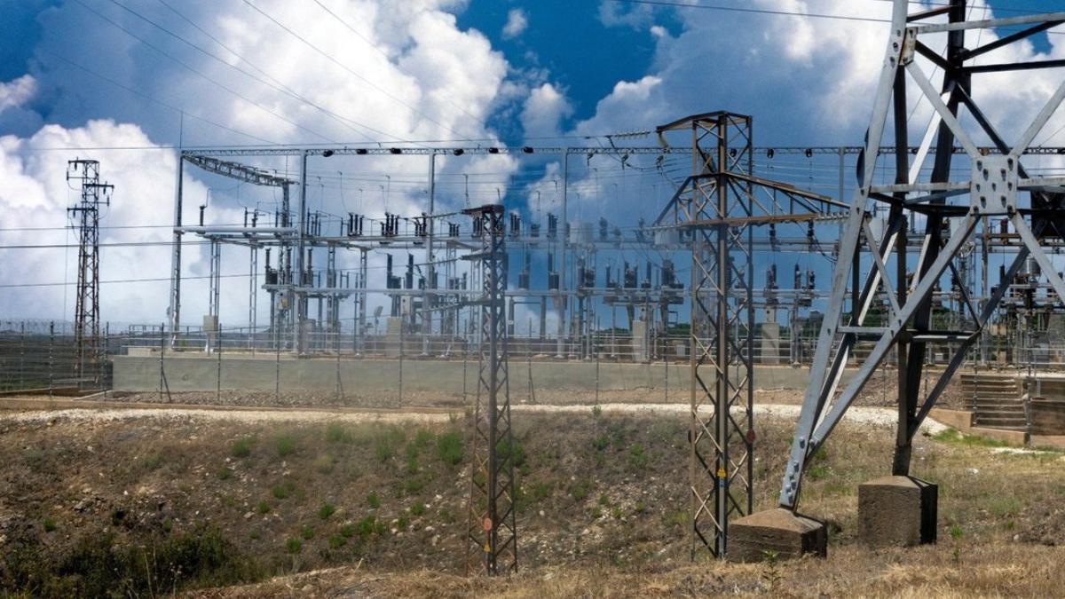 protest spontan centrale electrice bucuresti sute angajati elcen refuz intre in tura