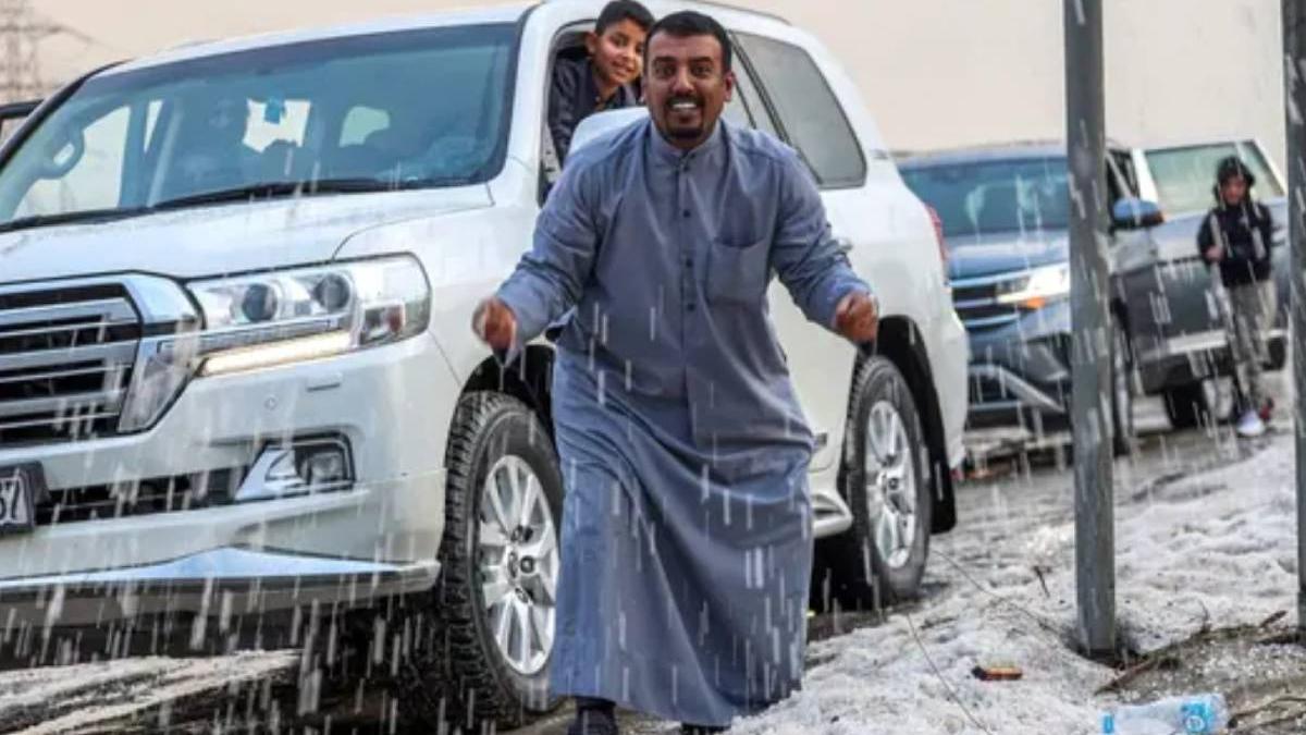 momentul apocaliptic grindina desert kuweit