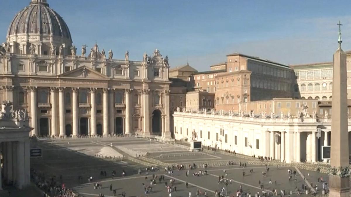 primele imagini vatican anunt moarte papa benedict al 16 lea
