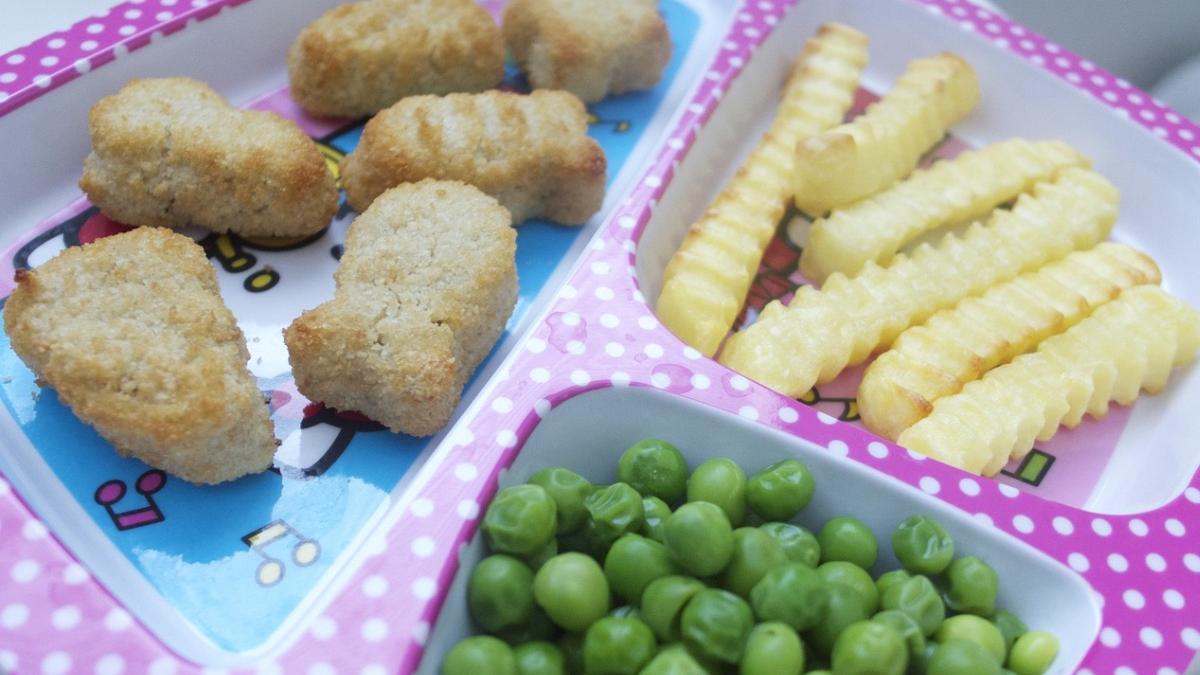 unul din cei mai bogati oameni lume mananca copil de 6 ani