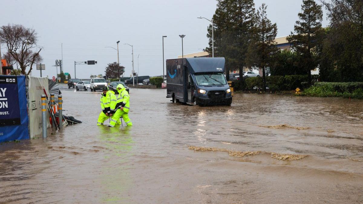inundatii catastrofale sua puscariasi evacuati california