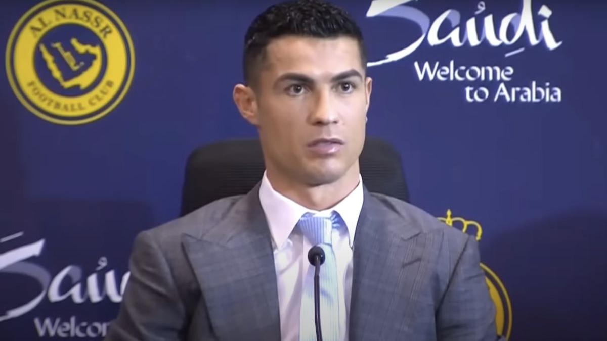 cristiano ronaldo gafa prezentare al nassr