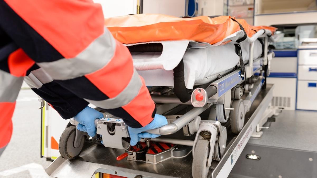 femeie a murit aruncat etaj 10 bloc bucuresti