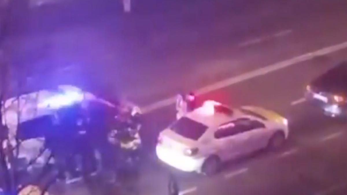 politist slobozia batut trei barbati filmat loveste mascati