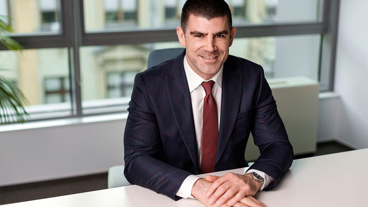 afacere succes pamant romanesc