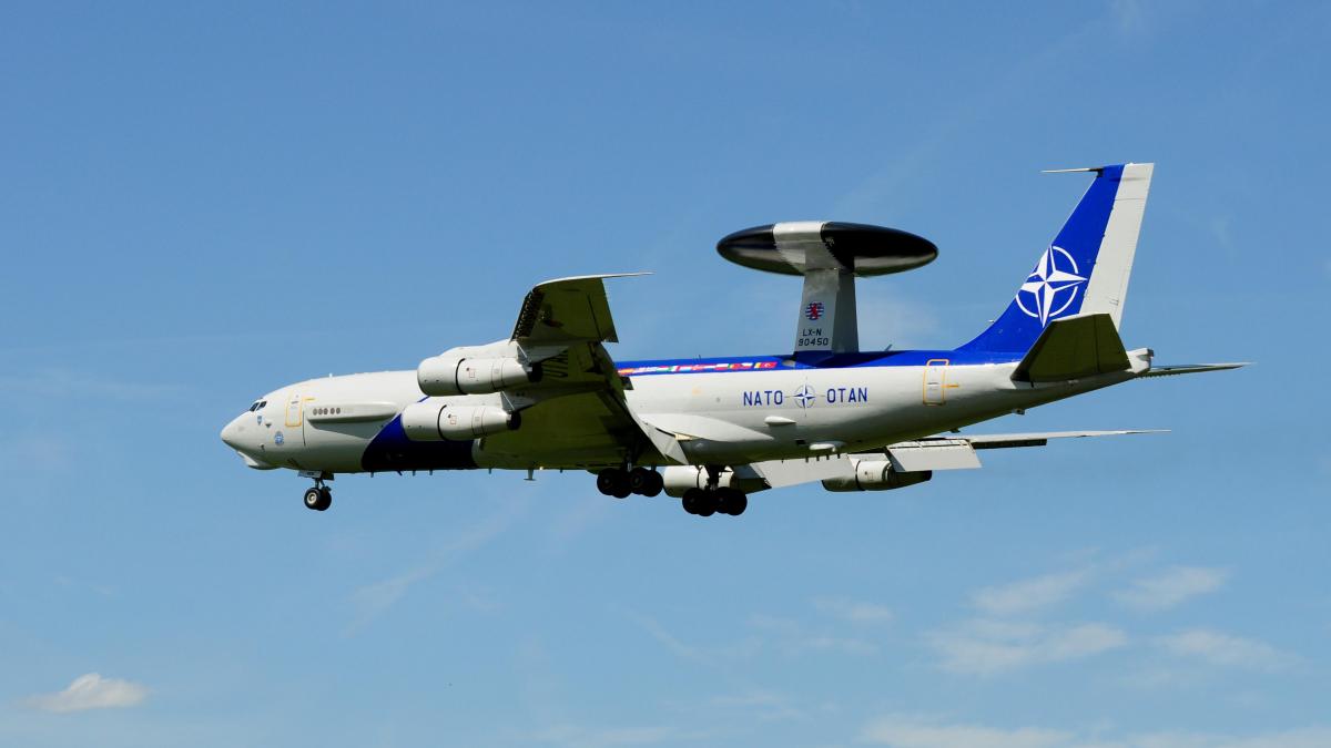 nato trimite in romania avioane awacs pentru zboruri de supraveghere