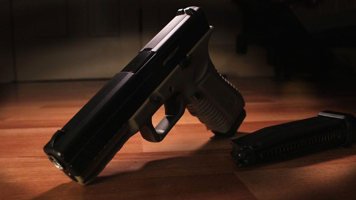 copil pistol jucarie politie ancheta