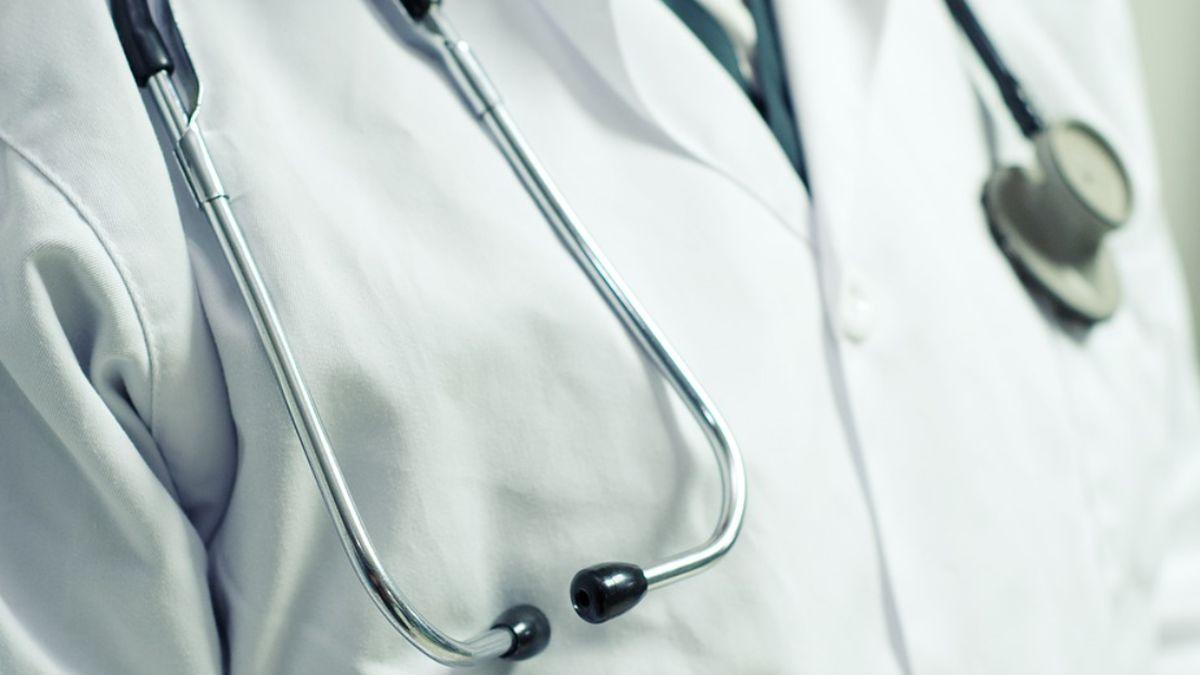 asistent spital gomoiu demisie fetita arsura cornee