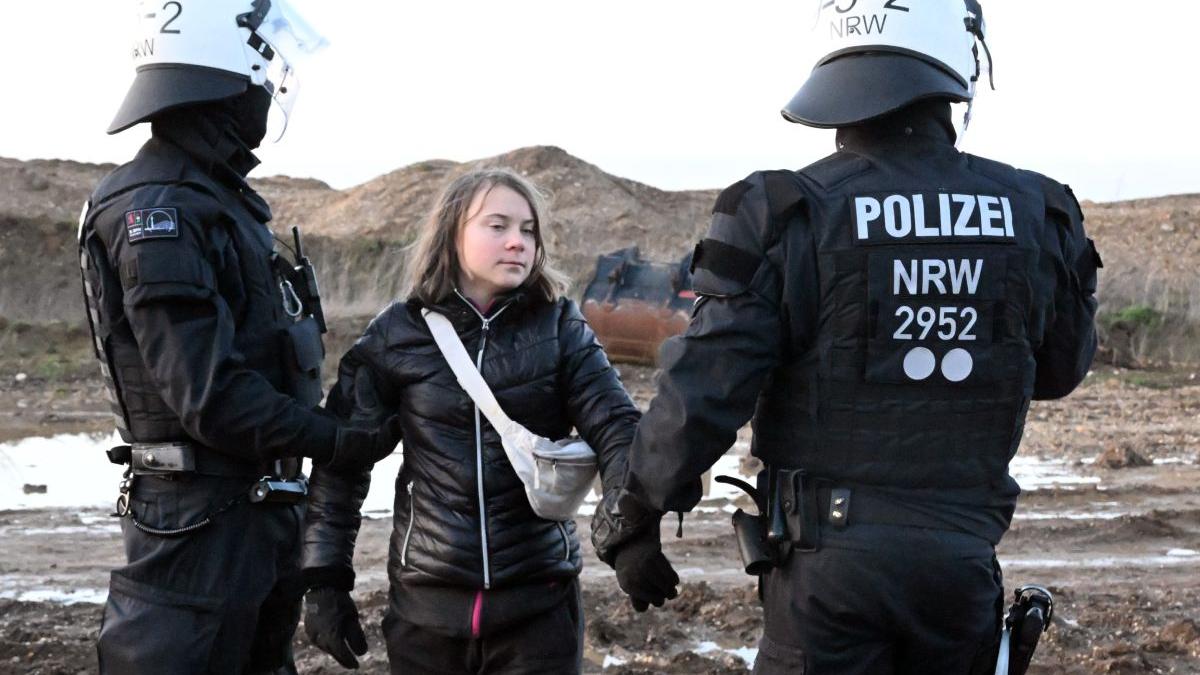 greta thunberg protest luetzerath germania