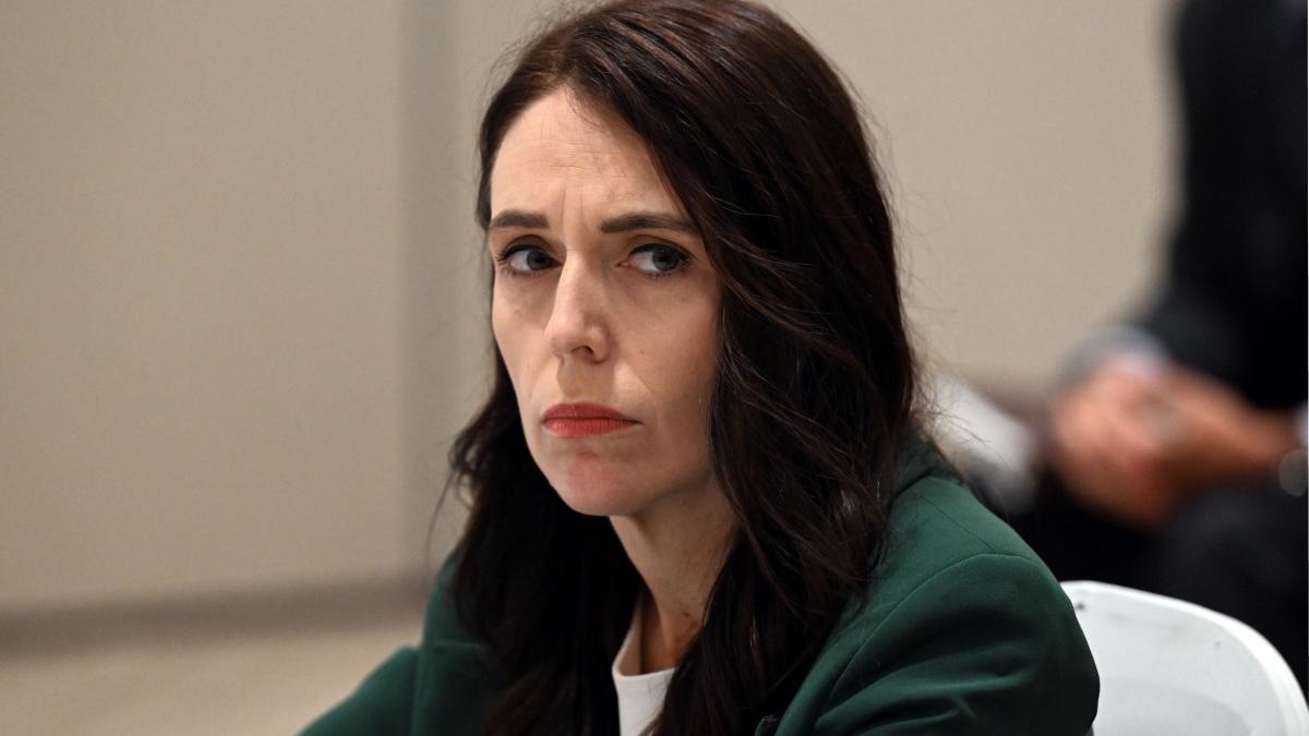 jacinda ardern premier noua zeelanda va demisiona